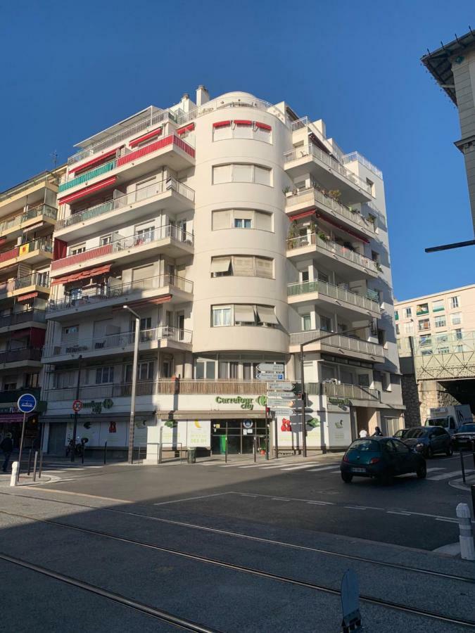 City Apartment Promenade Nisa Exterior foto
