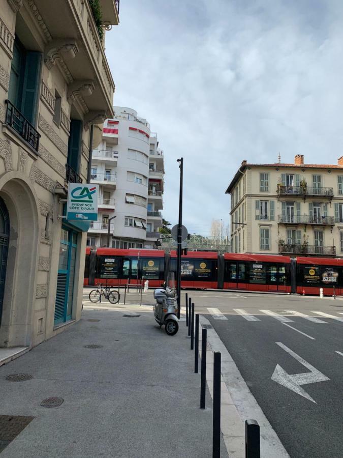 City Apartment Promenade Nisa Exterior foto